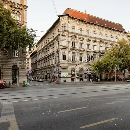Apartment Magnificent Elegance By Erzsebet Krt & New York Cafe Budapest