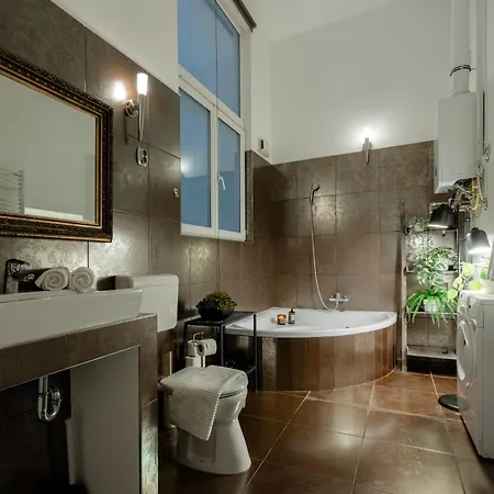 Magnificent Elegance By Erzsebet Krt & New York Cafe Apartment *