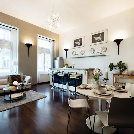公寓 Magnificent Elegance By Erzsebet Krt & New York Cafe *