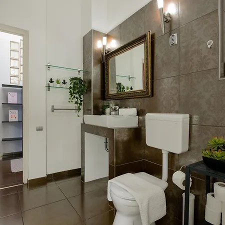 Apartment Magnificent Elegance By Erzsebet Krt & New York Cafe