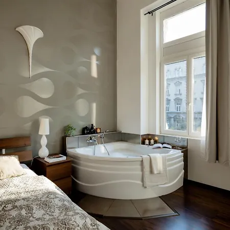 Magnificent Elegance By Erzsebet Krt & New York Cafe Apartment Budapest