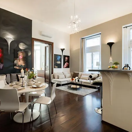 Magnificent Elegance By Erzsebet Krt & New York Cafe