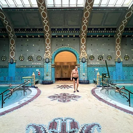 Magnificent Elegance By Erzsebet Krt & New York Cafe Budapest